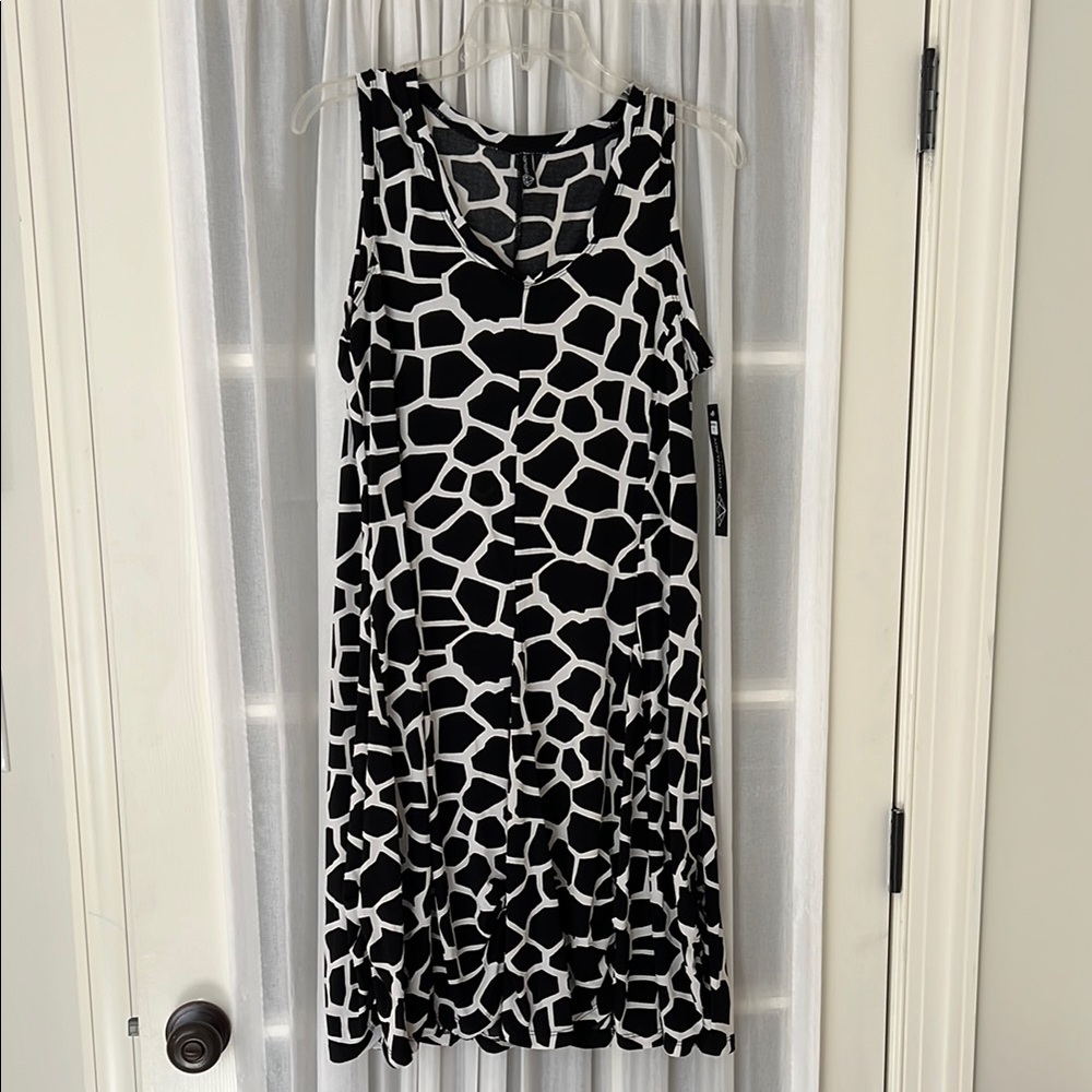 Black and beige pattern Sleeveless Dress by Crystal Lady NWT